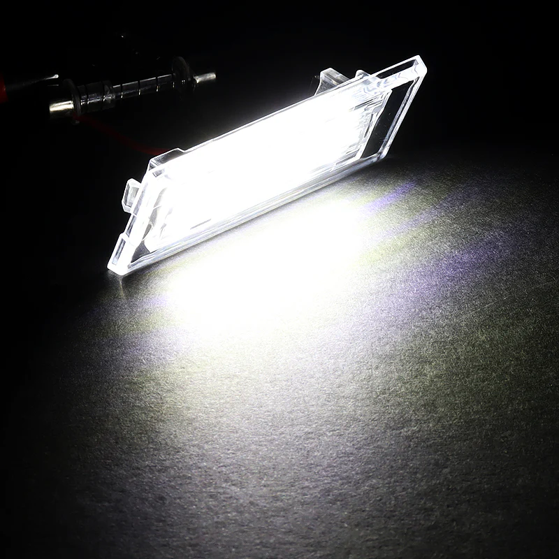 2000-2006 BMW X5 E53 Bright White 18-SMD 6000K LED License Plate Lights (2pcs) - Image 4