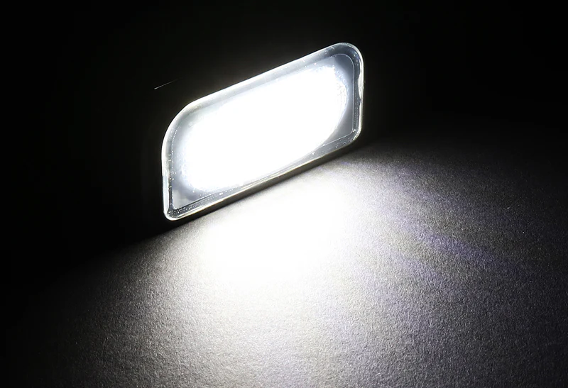 2001–2007 Mercedes-Benz C230 C240 C280 C350 Sedan / 4-Door White 18-SMD LED License Plate Lights (2pcs) - Image 4