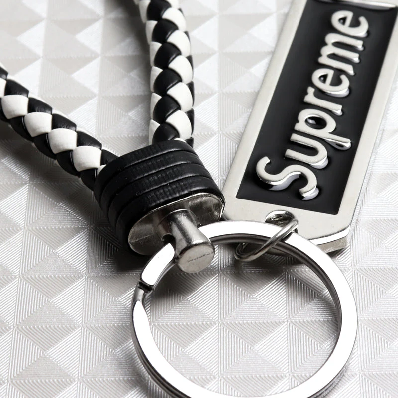 Black Supreme3M Set Embroidered Logo Seat Belt Covers with Metal Pendant with Calf Leather Keychain For Honda Toyota - Image 3