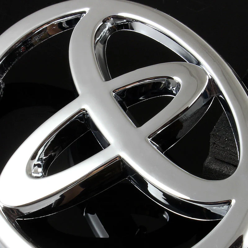 Toyota Set Keychain Lanyard with Chrome Front Grille Emblem for 2002-2004 Toyota Camry / 2002-2009 Toyota MATRIX - Image 8