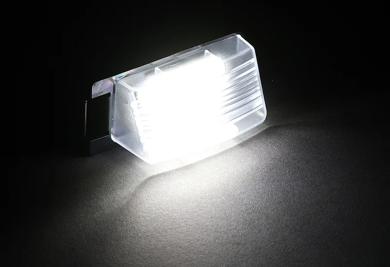 2003-2017 Nissan 350Z / 370Z / GT-R / Cube / Leaf White 18-SMD License Plate Lights (2pcs) - Image 4