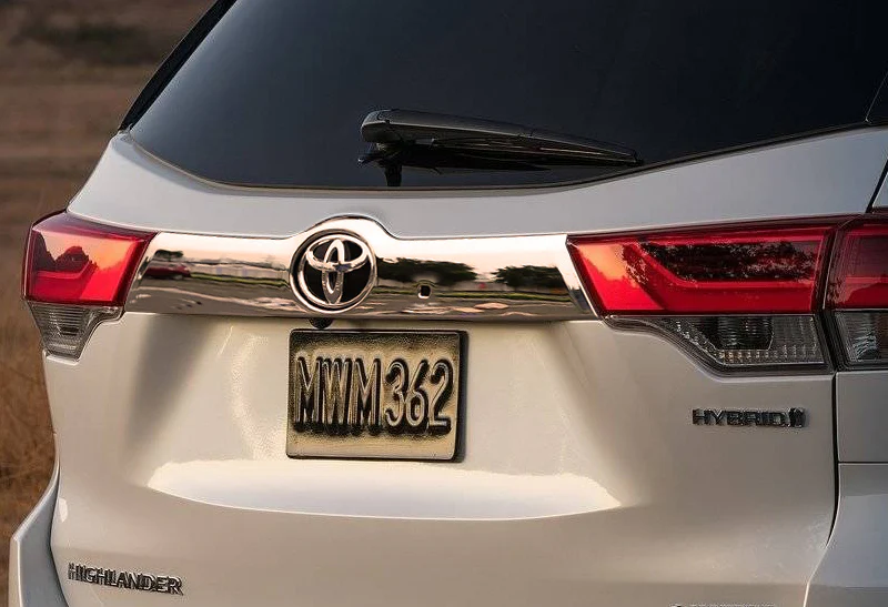 For 2014–2019 Toyota Highlander Chrome ABS Rear Trunk Trim Cover - Image 3