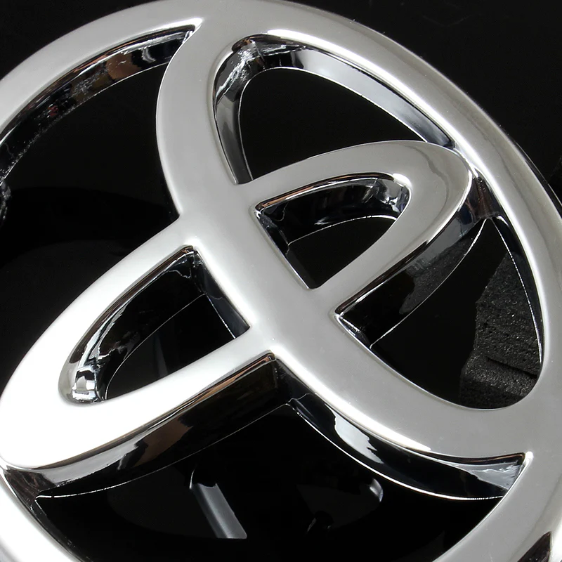 Toyota Chrome Front Grille Emblem for 2002-2004 Toyota Camry / 2002-2009 Toyota MATRIX - Image 3